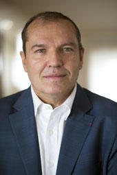 Dr. Thierry Vandevelde Dr. Thierry Vandevelde